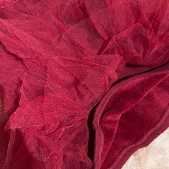 Holiday🎊 Lined red lace cozy dress with long puffy sleeves - Picture 5 of 5